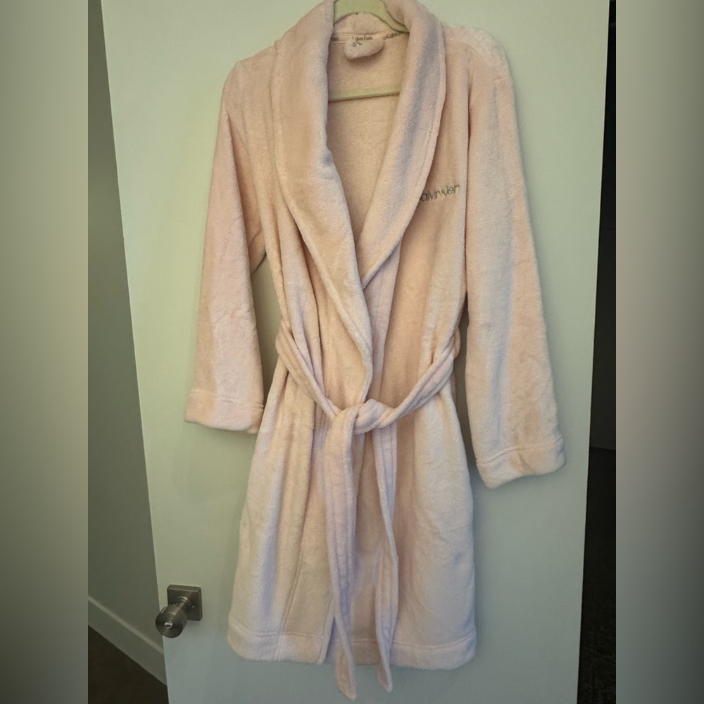 Calvin Klein Soft Blush Robe